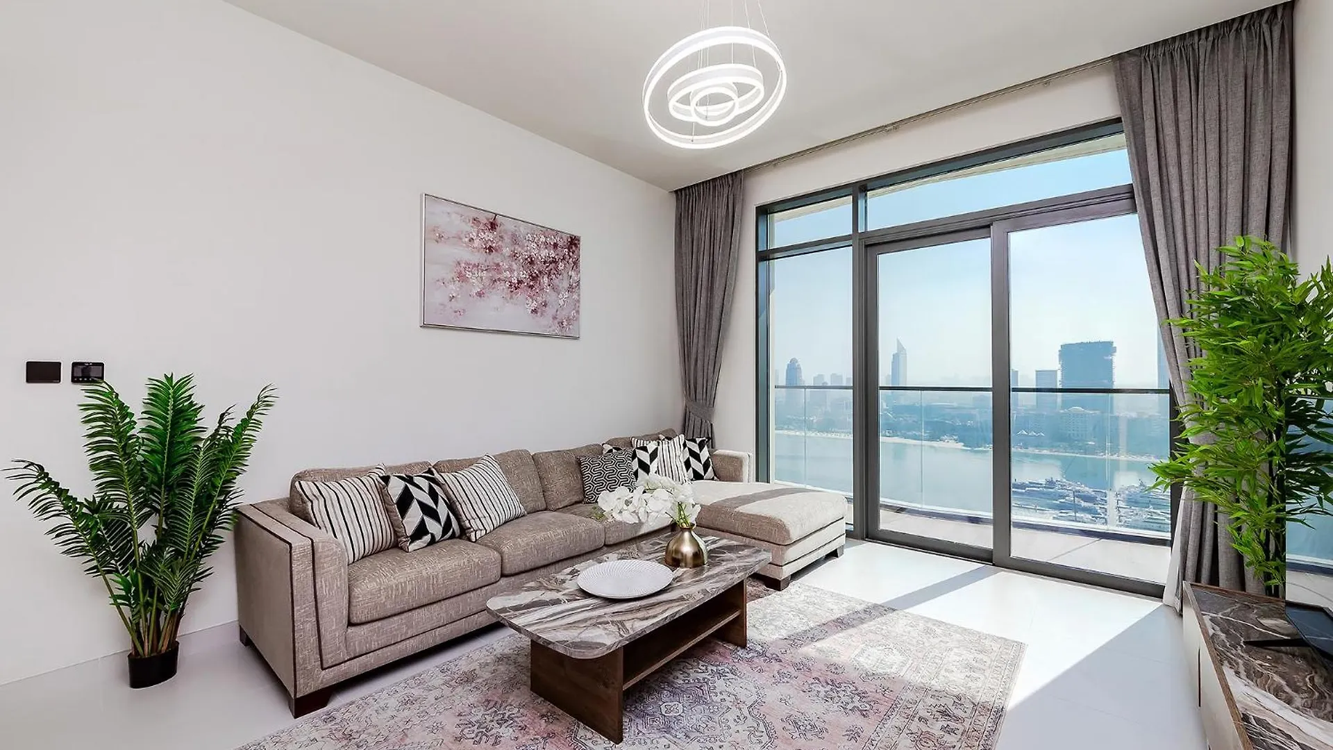 Lux Apartment 2Br Private Beach Dubai United Arab Emirates